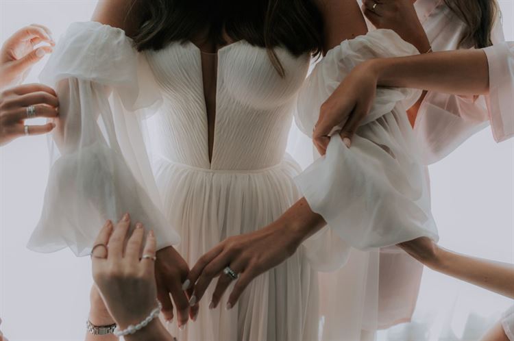 ידעה שתתחתן בשמלה של מעצבת ישראלית (צילום: אלון גרובר)