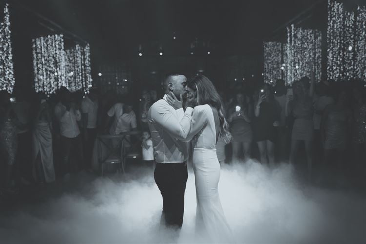 הזוג היפיפה על רחבת הריקודים (צילום: רון קובי)