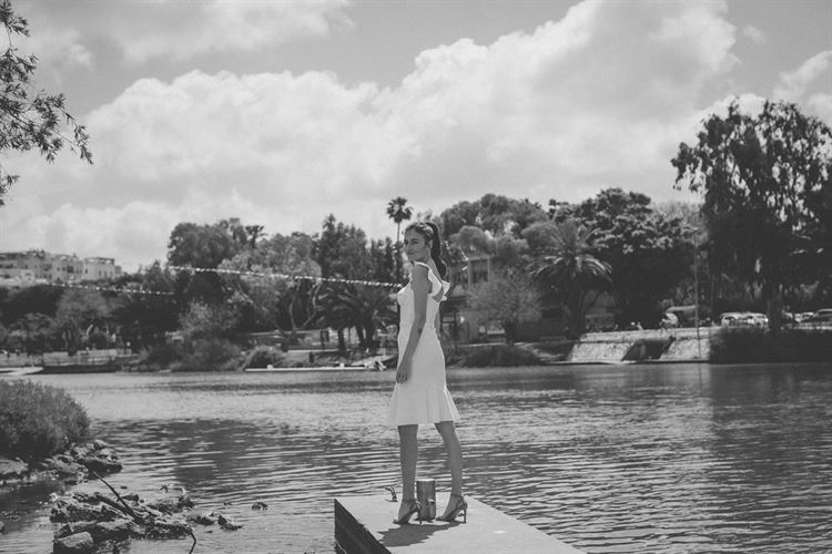 בשמלת כלה קיצית אייזן-שטיין (צילום: שי שחר)