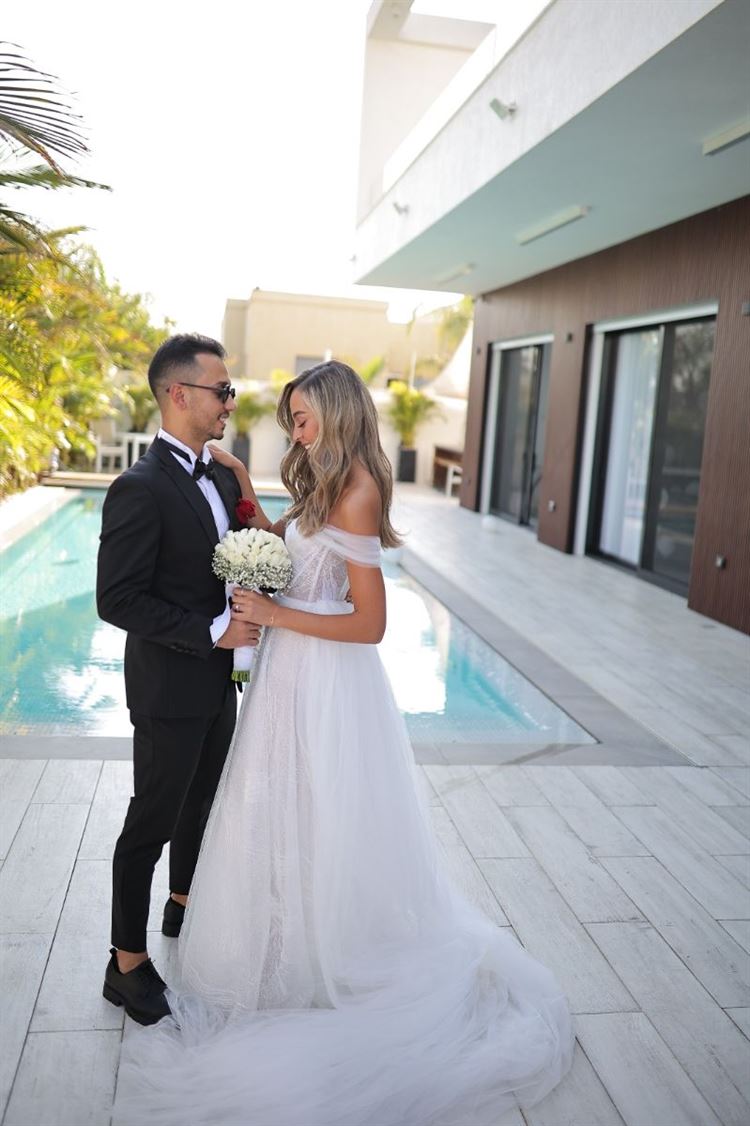 נראתה כמו נסיכה בחתונה - וגם ביום ההולדת שלמוחרת 11