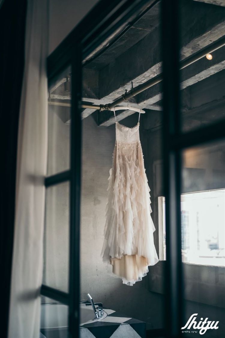 שמלת הכלה מוכנה (צילום: שיצו)