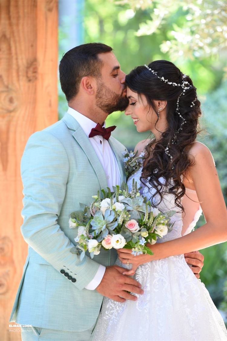 על אהבות וזנבות: חתונה מנביחה ראשונה 16