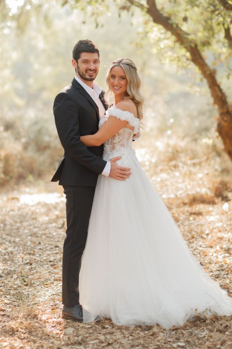 עם תפאורה מושלמת וצבעים של שקיעה - החתונה הרומנטית של שני ועידו 8