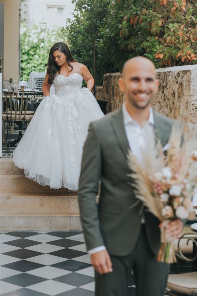 כל פרח במקום: כך נראית חתונה של ארכיטקטית 13