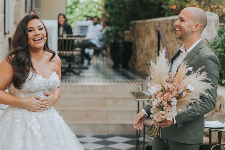 כל פרח במקום: כך נראית חתונה של ארכיטקטית 14