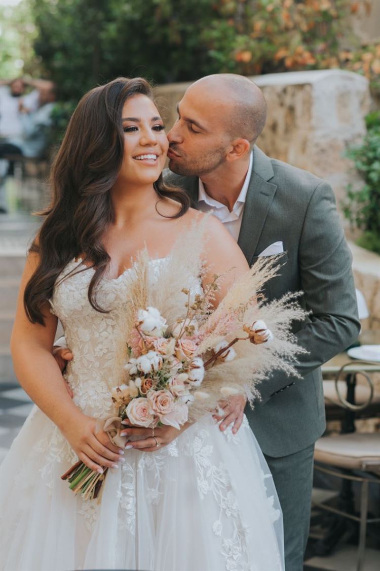 כל פרח במקום: כך נראית חתונה של ארכיטקטית 16