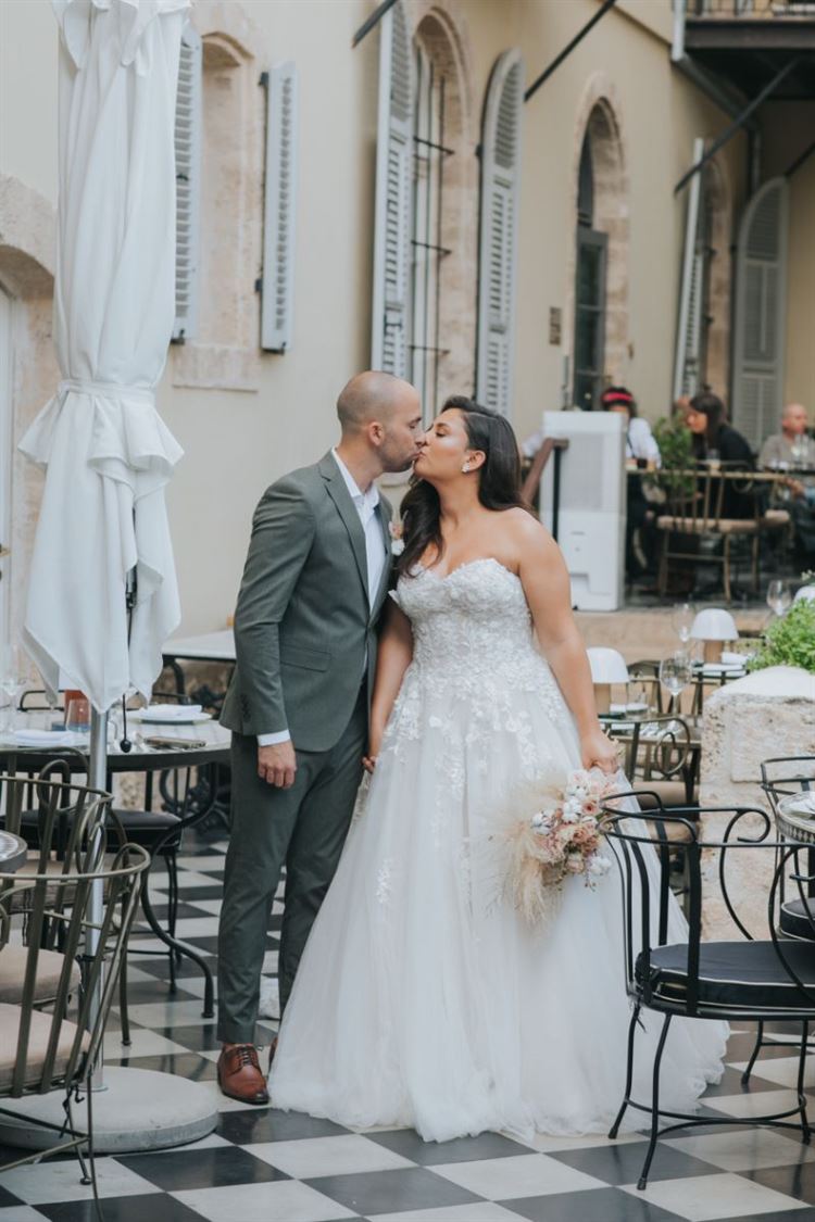 כל פרח במקום: כך נראית חתונה של ארכיטקטית 17