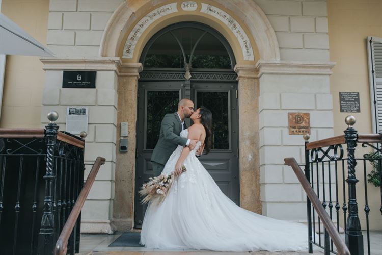 כל פרח במקום: כך נראית חתונה של ארכיטקטית 18