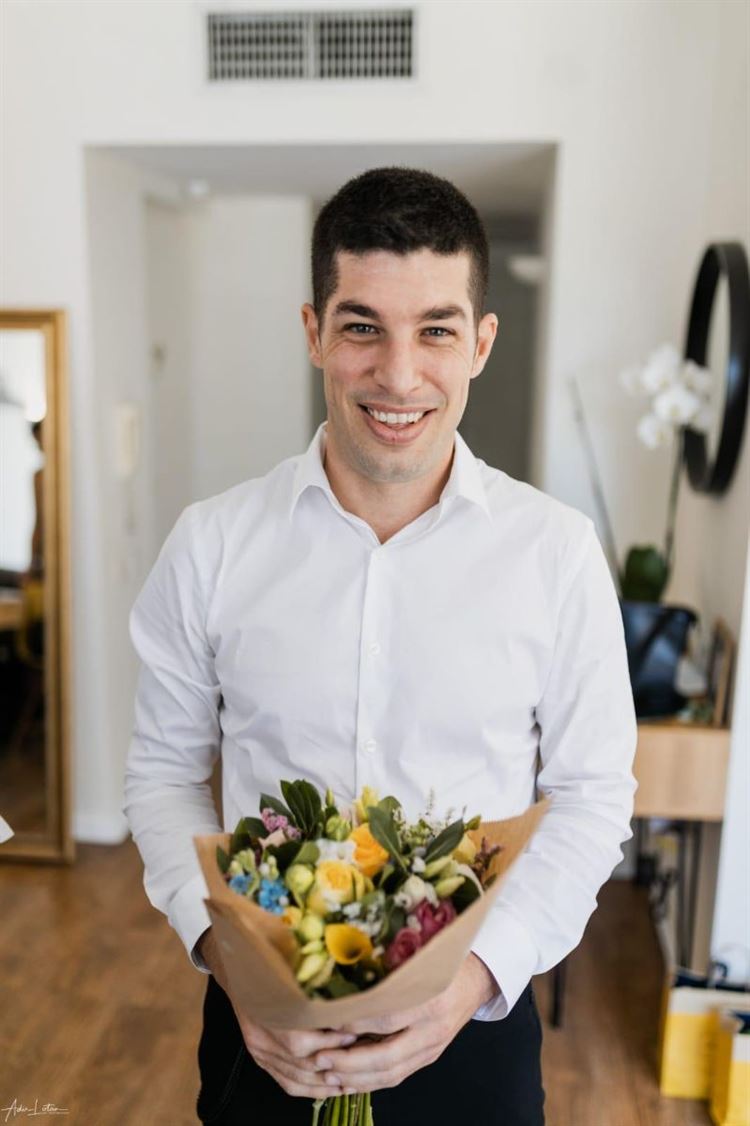 בשמלה לבנה בשוק לוינסקי: הכלה שהעזה להתחיל עם פלורנטין 7