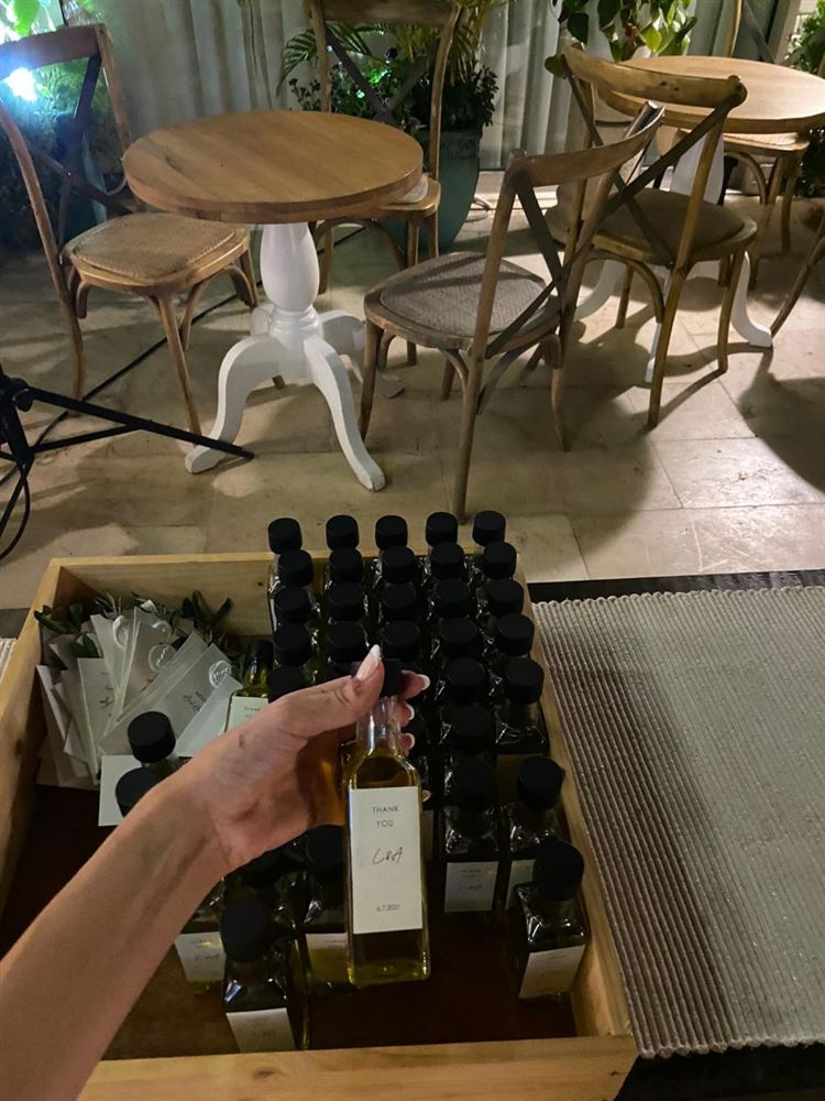 כבשה את קיסריה ואת תל אביב עם שמלות כלה שקלעו בול 17