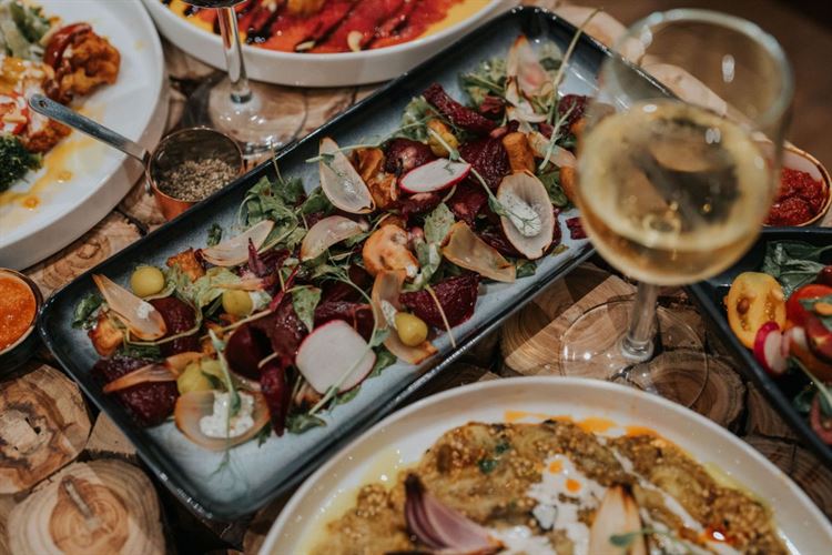 כאן מגשימים סיפורי אהבה: הכירו את ריזורט האירועים TAO 4