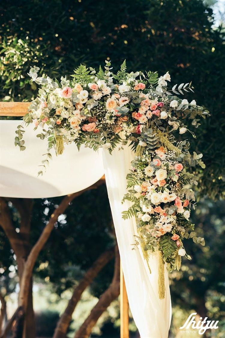 בגוונים של אהבה: חתונת הטבע של אסתר ורון 22