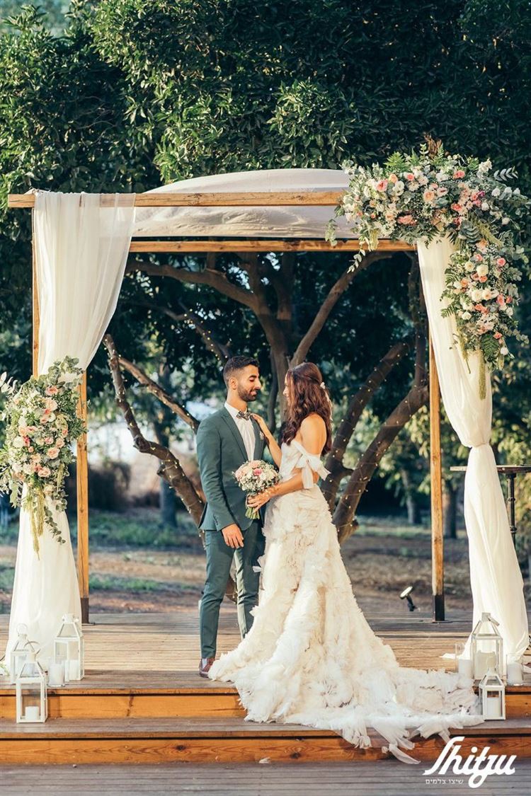 בגוונים של אהבה: חתונת הטבע של אסתר ורון 20