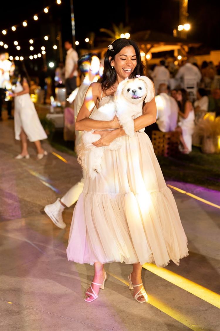 חווה בלבן: חתונת ה"ברנינג מן" של כוכבת לוציפר 28