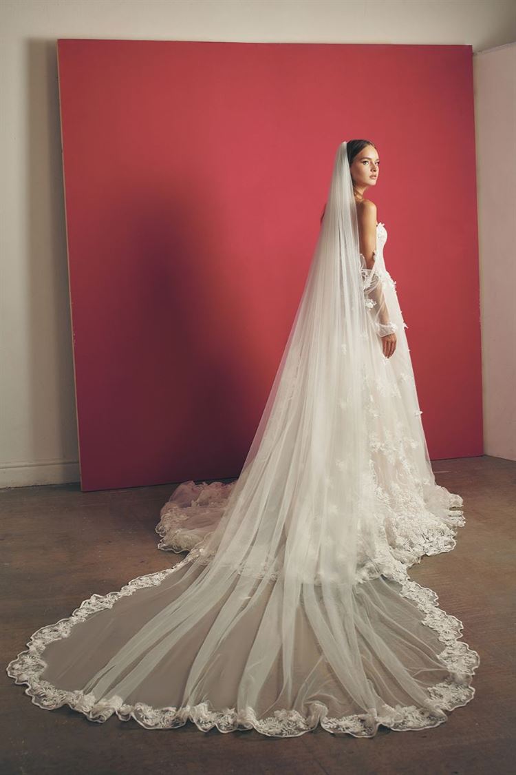 החיים הם טלנובלה? גליה להב מתמקמת בפרונט הקולקציה שלה 8