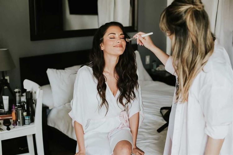 חווה בלבן: חתונת ה"ברנינג מן" של כוכבת לוציפר 2