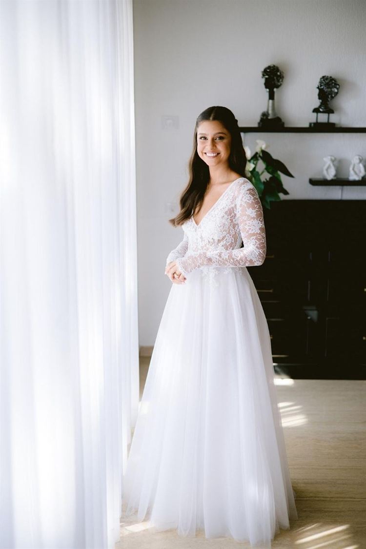 דנה בשמלה נסיכותית של לימור בן יוסף (צילום: איציק בן דוסא)