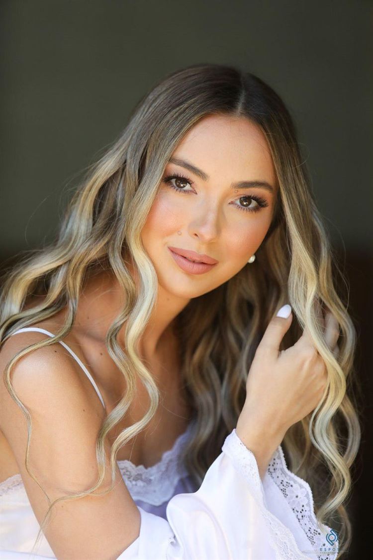 ולריה פפר כובשת את בלוג החתונות שלנו (צילום: אספוסה)