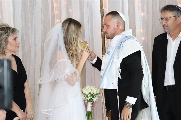 החתונה של ולריה ויהונתן (צילום: אספוסה)