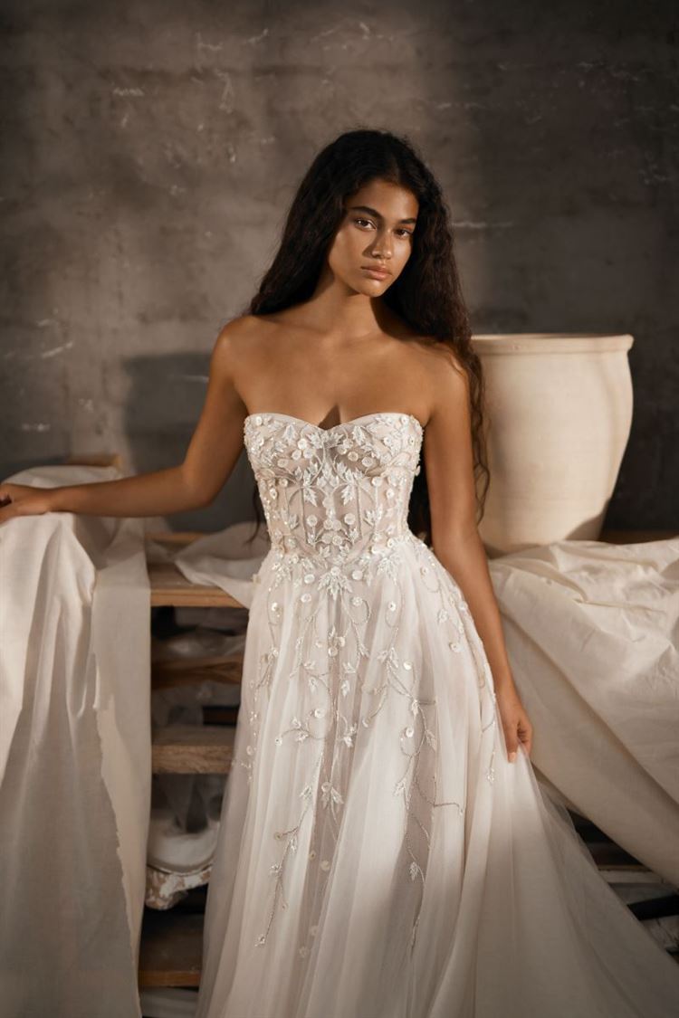 אזהרת טרנד: הלוק הכלתי שמסתער על שנת 2022 9