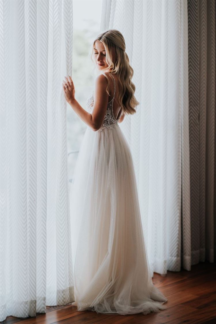 שמלת הכלה הנסיכותית של מלי (צילום: יוסף חורי)