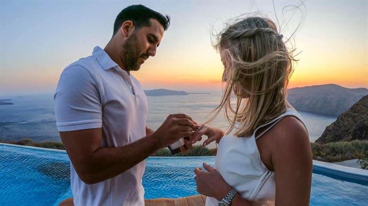 מרגש, הצעת הנישואים ביוון (צילום: אוסף פרטי) 