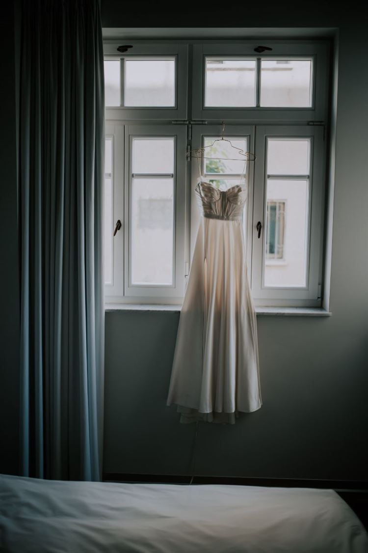 שמלת הכלה מוכנה (צילום: אלון גרובר)