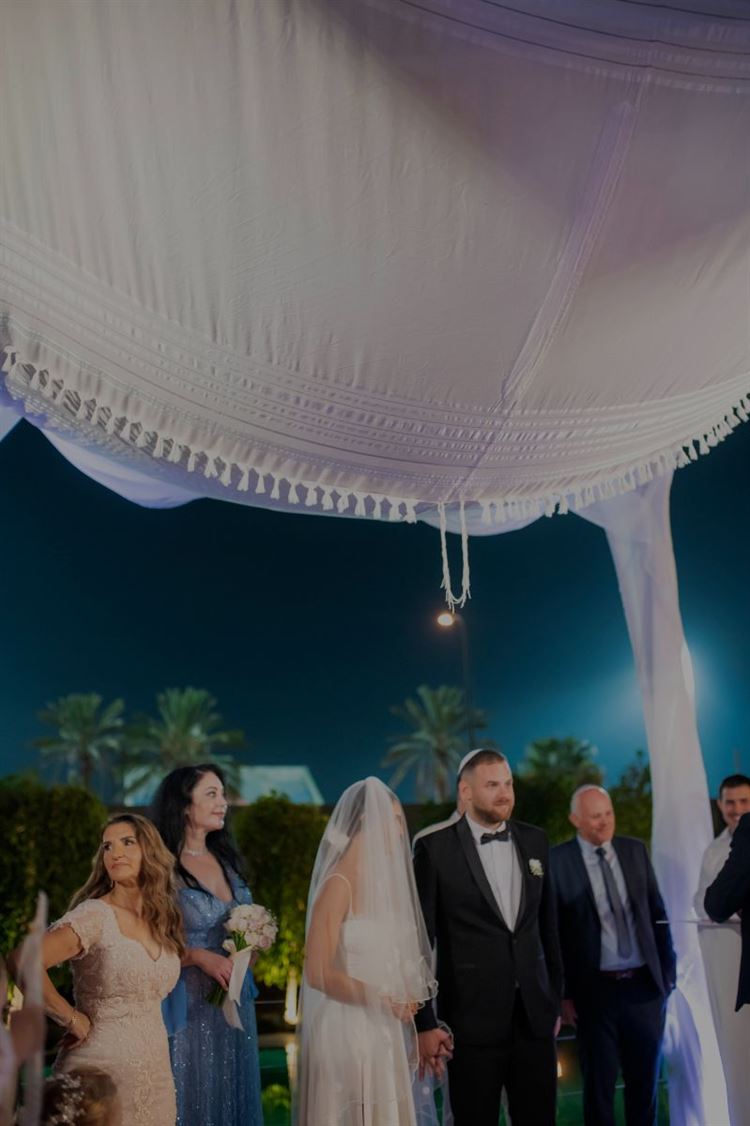 החופה באולם גבריאל (צילום: אלון גרובר)