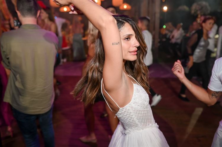 מוריה נהנית בחתונה באולם האירועים גבריאל! (צילום: אלון גרובר)