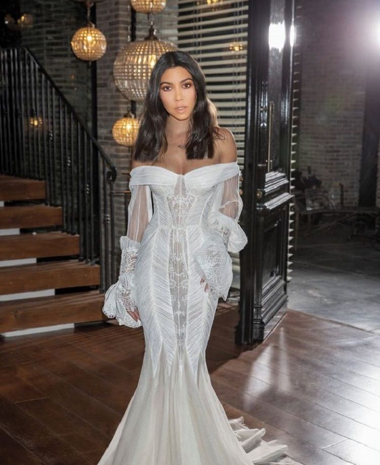 ככה מסובבים את כל הראשים, שמלת כלה בעיצובה של שלומית אזרד (צילום: יחצ)