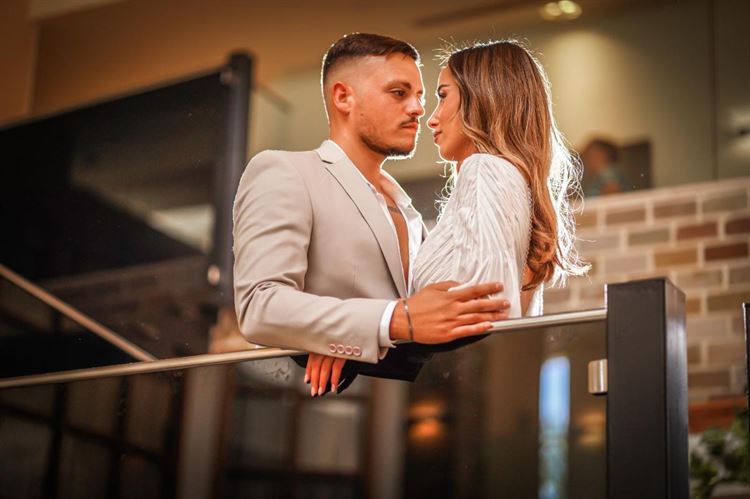 יותם הפתי אותה עם הצעת נישואים בגלבוע, חן ויותם (צילום: לירוי ואביעד צילומים)