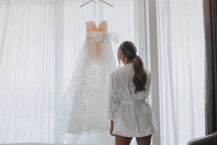 שמלת הכלה מוכנה (צילום: ברנדו צלמים)