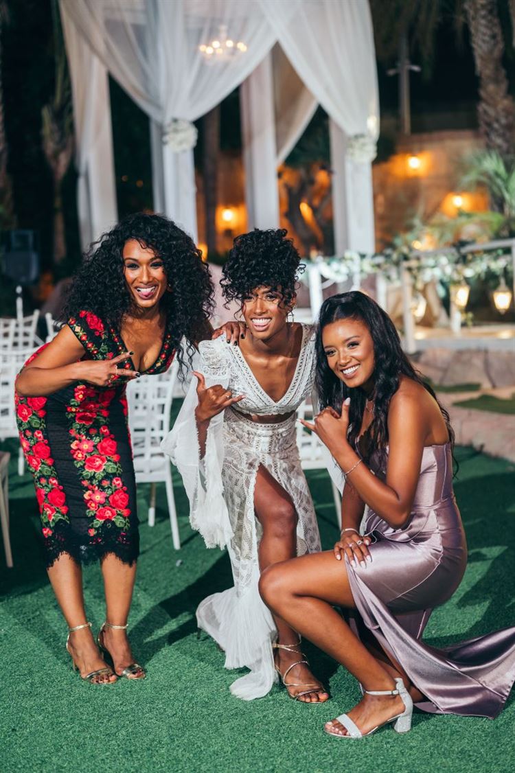 נוי והאחיות באולם ארבע עונות (צילום: שיצו צלמים)