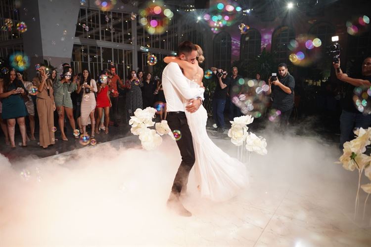 על רחבת הריקודים סן גרדן SEN event mansion (צילום: אלכס ודוד)