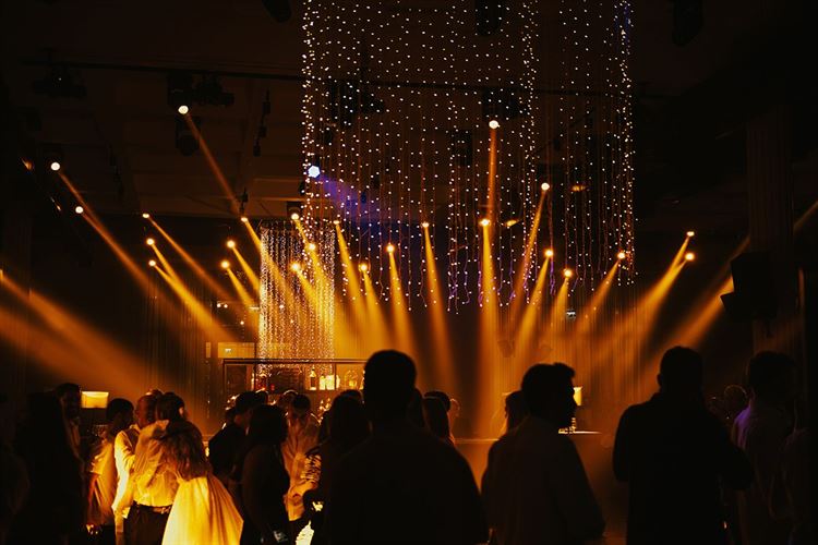 הצצה אל מתחם האירועים 