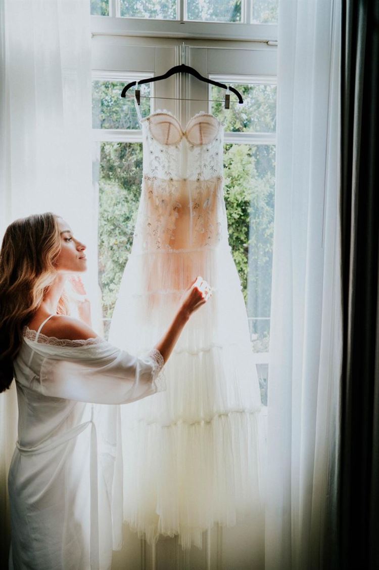 שמלת הכלה מוכנה, מאיה (צילום: איה ואבי)