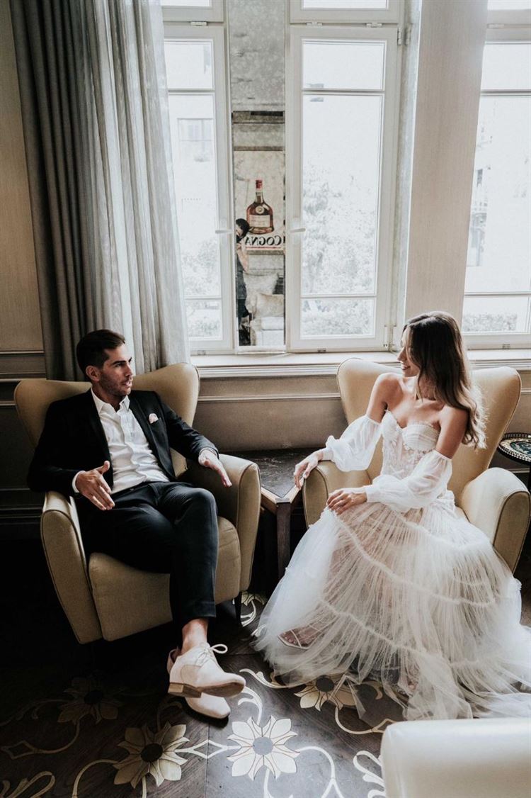 רגעי המנוחה (והלחץ?) לפני החתונה (צילום: איה ואבי)