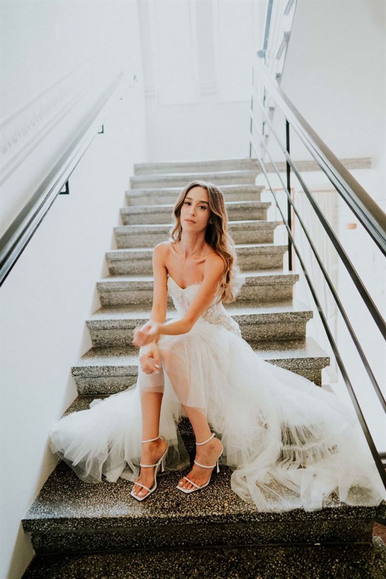 מאיה בשמלת הכלה השנייה (צילום: איה ואבי)