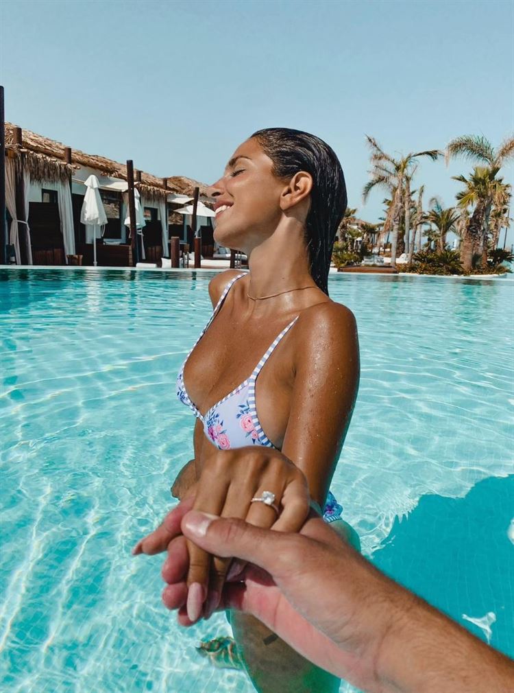 הצעת הנישואים של שיר ממן בכריתים (צילום: אלבום פרטי)