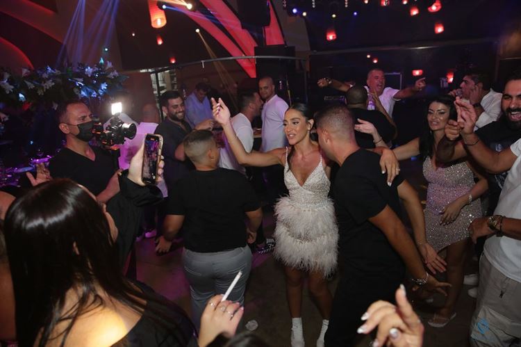 מתפרקים בחתונה של אוניל וליאור (צילום: איגור קרטור)