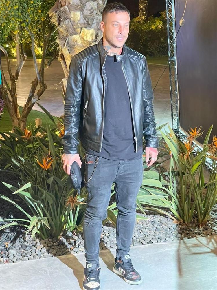 בעמדת הדי.ג'יי - ג'וזי זירה (צילום: מתחם האירועים אמארה)