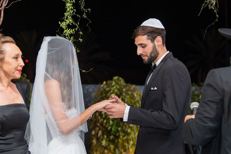 החתונה של נועה לוי ודוד מרציאנו (צילום: חיים אפריאט)