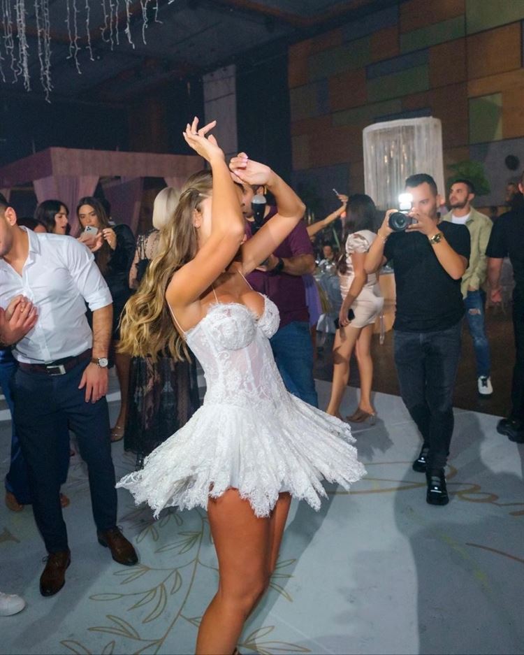 קורעת את הרחבה באליבא (צילום: אלמוג גבאי)