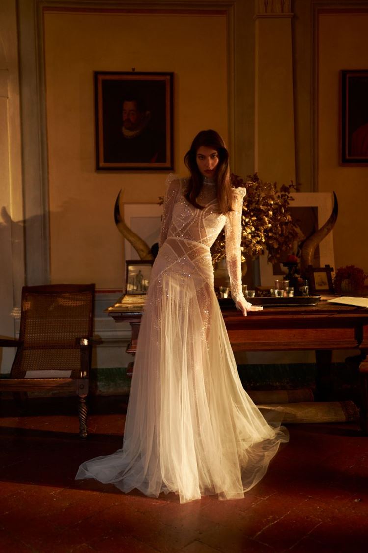 קולקציית 2022 בעיצובה של ענבל דרור (צילום: אלון שפרנסקי)