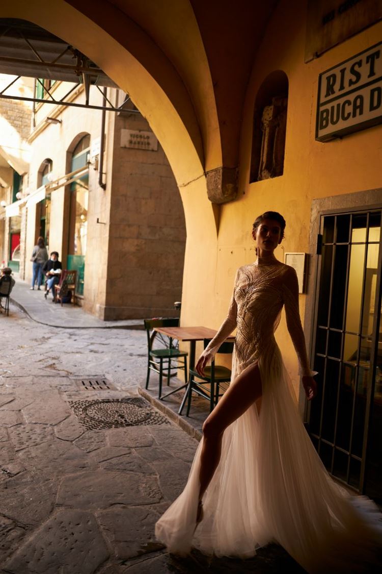 קולקציית 2022 בעיצובה של ענבל דרור (צילום: אלון שפרנסקי)