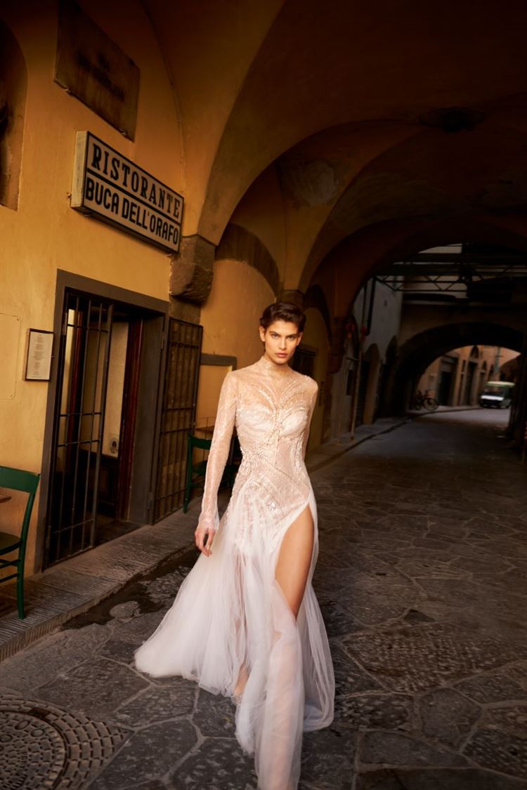 קולקציית 2022 בעיצובה של ענבל דרור (צילום: אלון שפרנסקי)