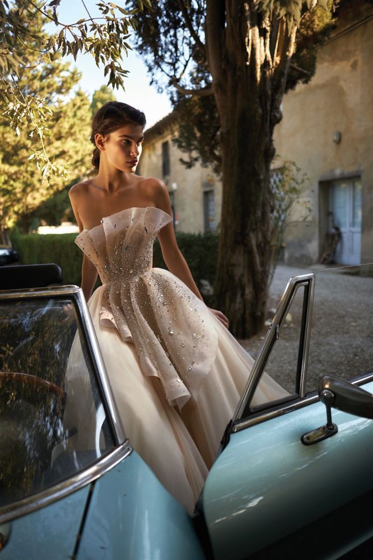 קולקציית 2022 בעיצובה של ענבל דרור (צילום: אלון שפרנסקי)