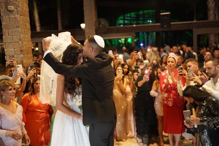 החופה באולם טרויה, החתונה של קוראל וחיים (צילום: קמליה)
