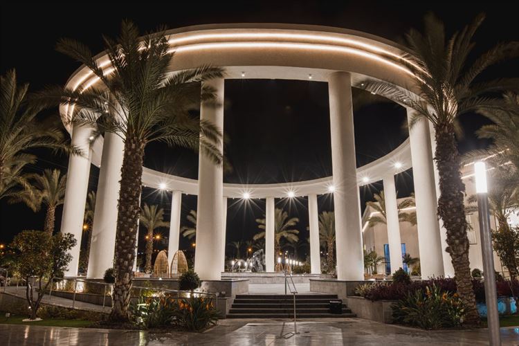 מבנה שמעוצב בהשראת הפנתיאון הרומי, אירועי חורף במתחם האירועים 'אמארה' (צילום: וואלה! מזל טוב)