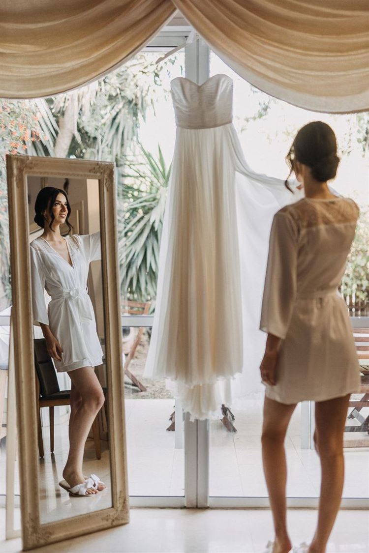 שמלת הכלה של סיון מוכנה (צילום: תום סיימון)